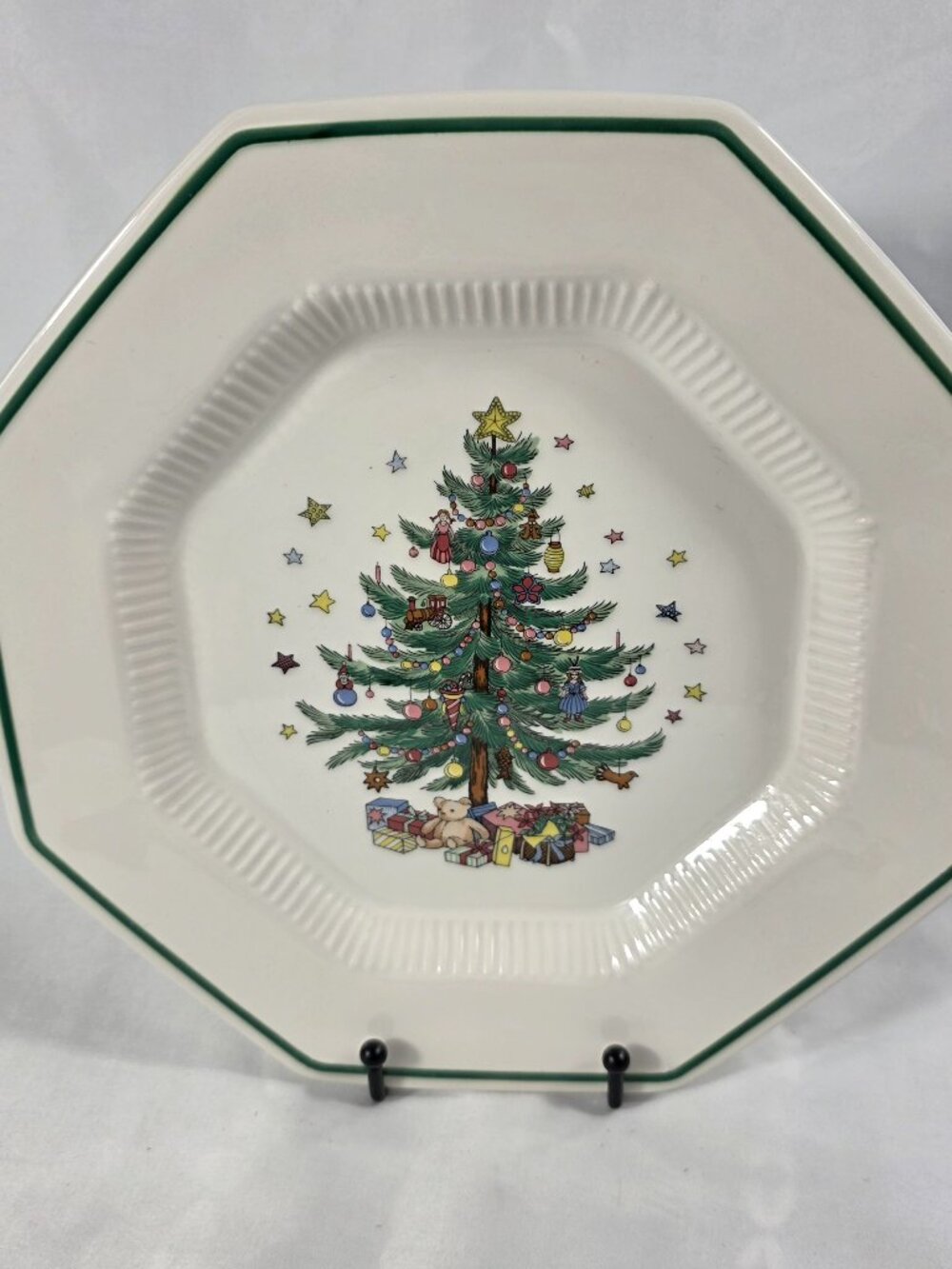 ONE Nikko Christmastime Dinner Plate White Decorated Christmas Tree